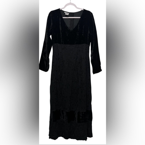 Johnny Was Dresses & Skirts - Vintage Johnny Was Large oversized Whimsigoth oversized velvet black dress